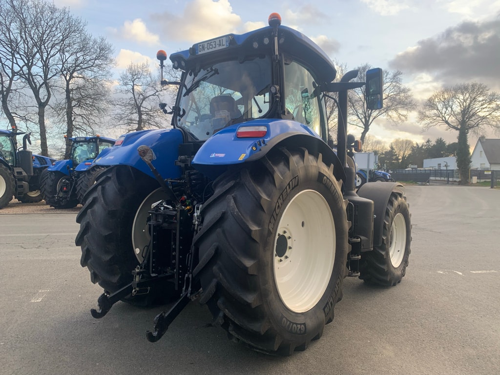 Tracteur NEW HOLLAND T7210 - photo slide 2