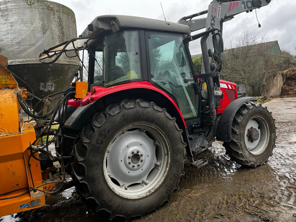 Tracteur MASSEY FERGUSON 6445 T3 - photo slide 3