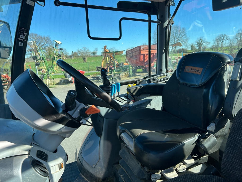 Tracteur KUBOTA M7133 - photo slide 13