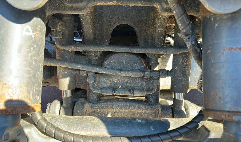 Tracteur KUBOTA M7133 - photo slide 6
