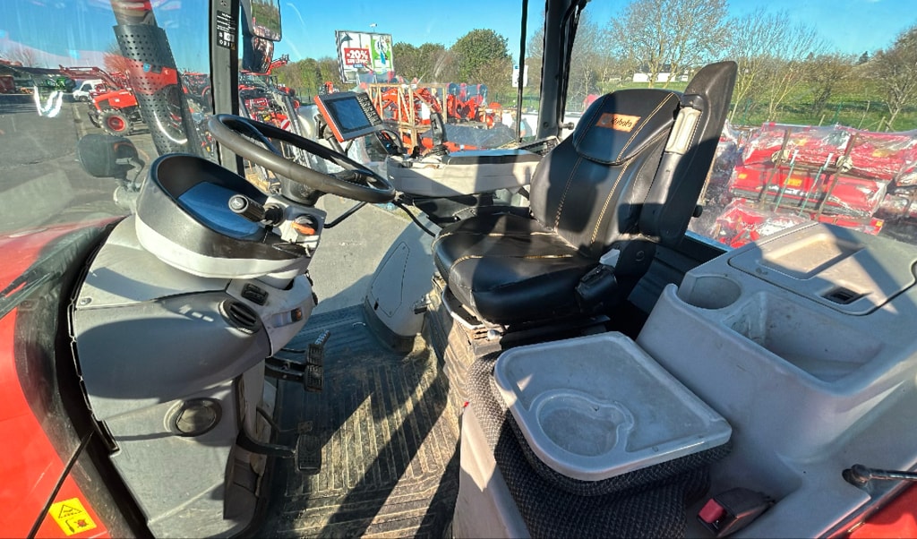 Tracteur chargeur KUBOTA M7151 premium - photo slide 15