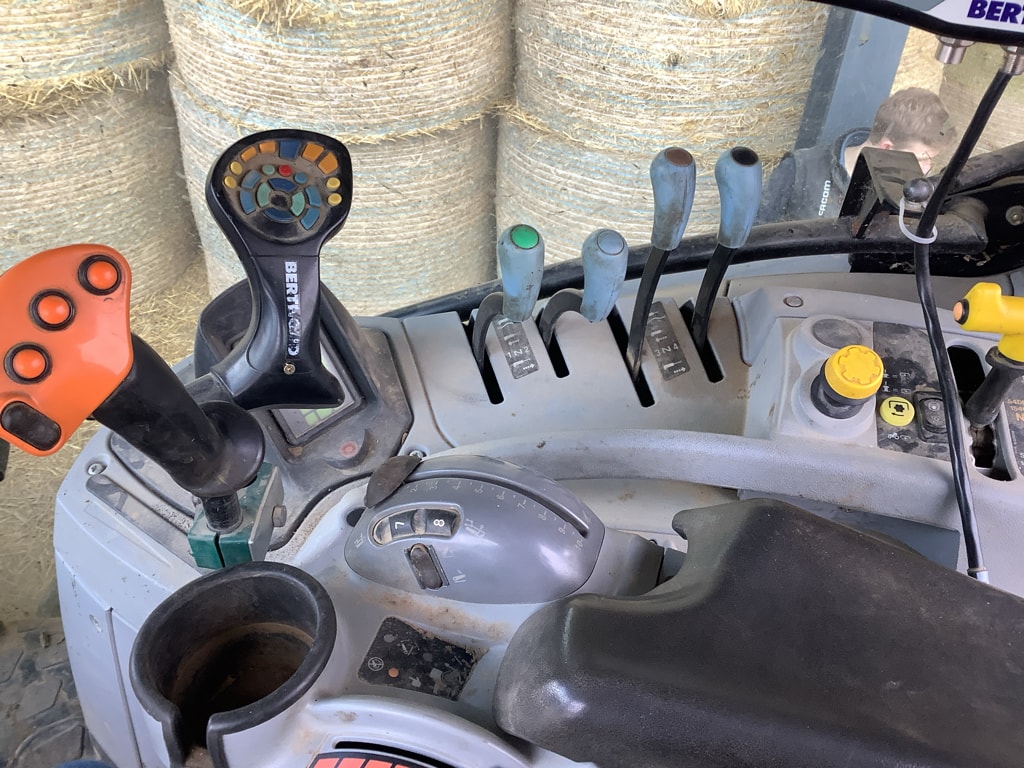 Tracteur NEW HOLLAND T6090 ACTIVE - photo slide 12