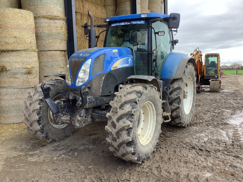 Tracteur NEW HOLLAND T6090 ACTIVE - photo slide 1
