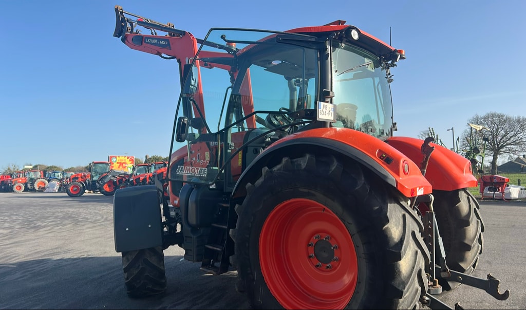 Tracteur chargeur KUBOTA M6121 - photo slide 3