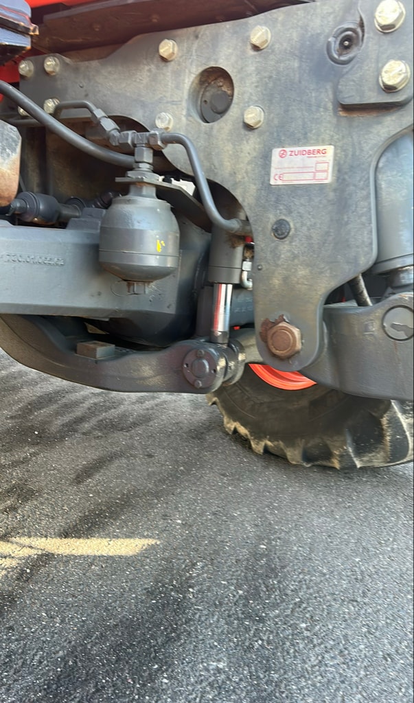 Tracteur chargeur KUBOTA M6121 - photo slide 8