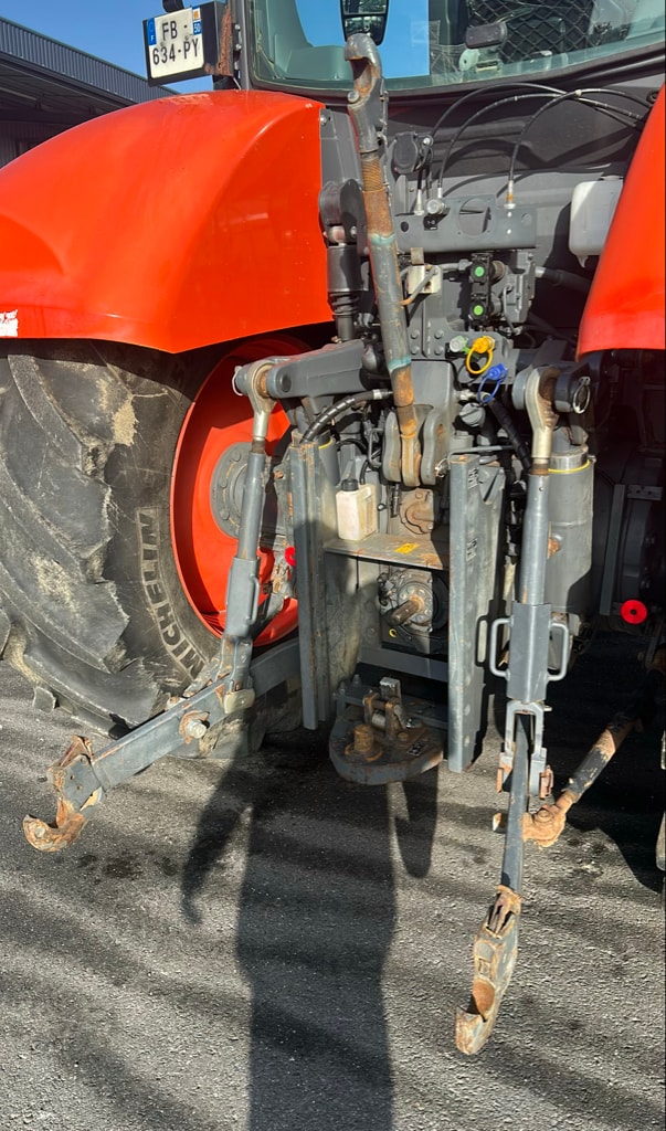Tracteur chargeur KUBOTA M6121 - photo slide 10