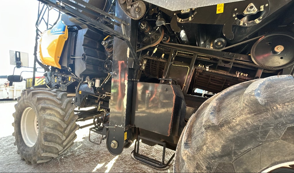 Moissonneuse NEW HOLLAND CR 9080 - photo slide 10