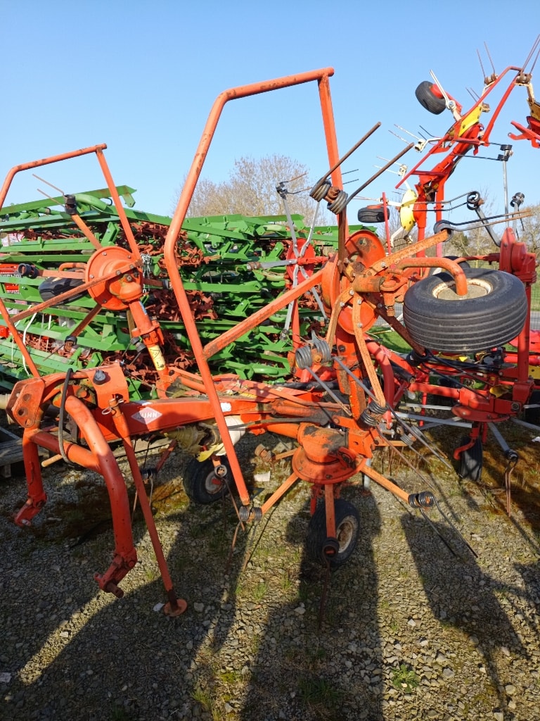 Faneuse KUHN GF 4201 mh - photo slide 2