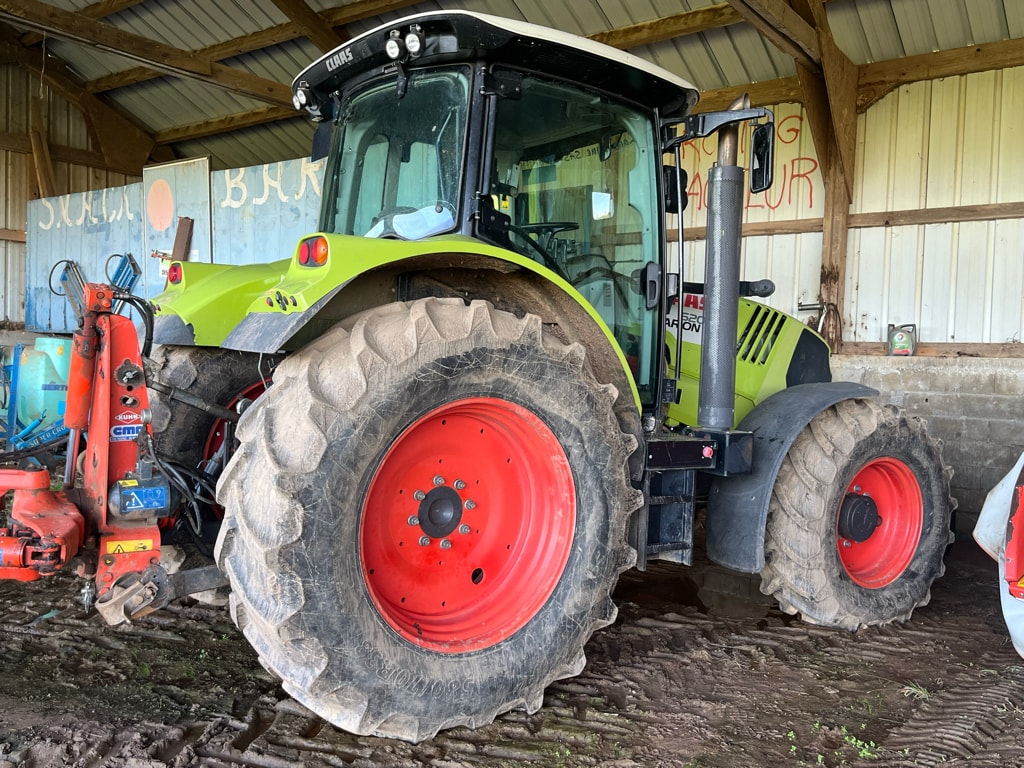 Tracteur CLAAS ARION 620 - photo slide 3
