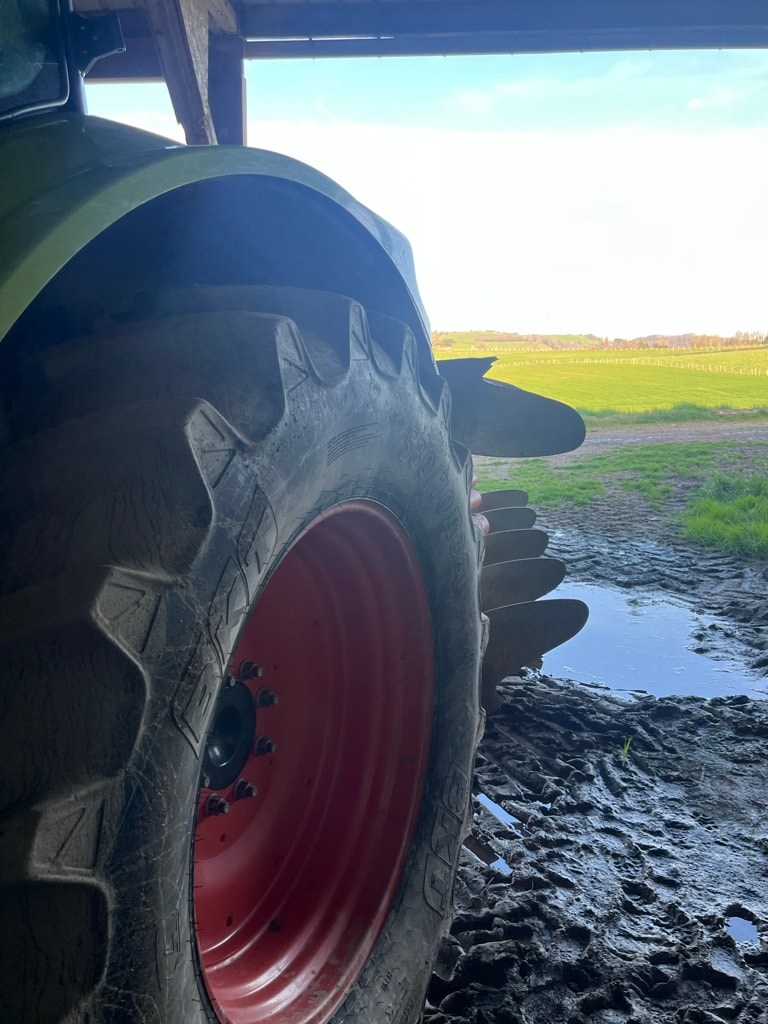 Tracteur CLAAS ARION 620 - photo slide 14