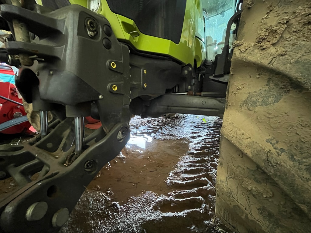 Tracteur CLAAS ARION 620 - photo slide 10
