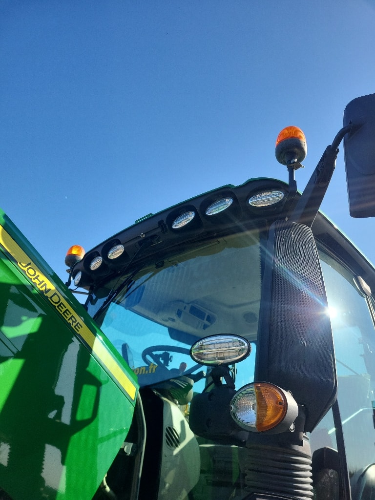 Tracteur JOHN DEERE 6250R - photo slide 11