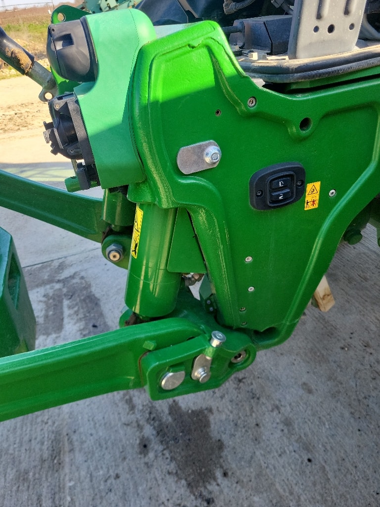 Tracteur JOHN DEERE 6250R - photo slide 13