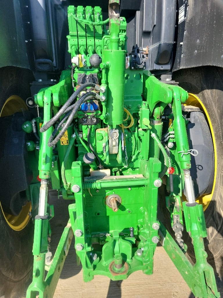 Tracteur JOHN DEERE 6250R - photo slide 7