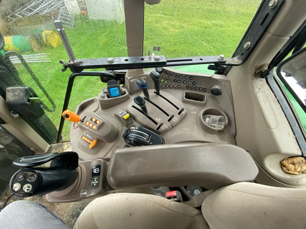 Tracteur chargeur JOHN DEERE 6110M - photo slide 7