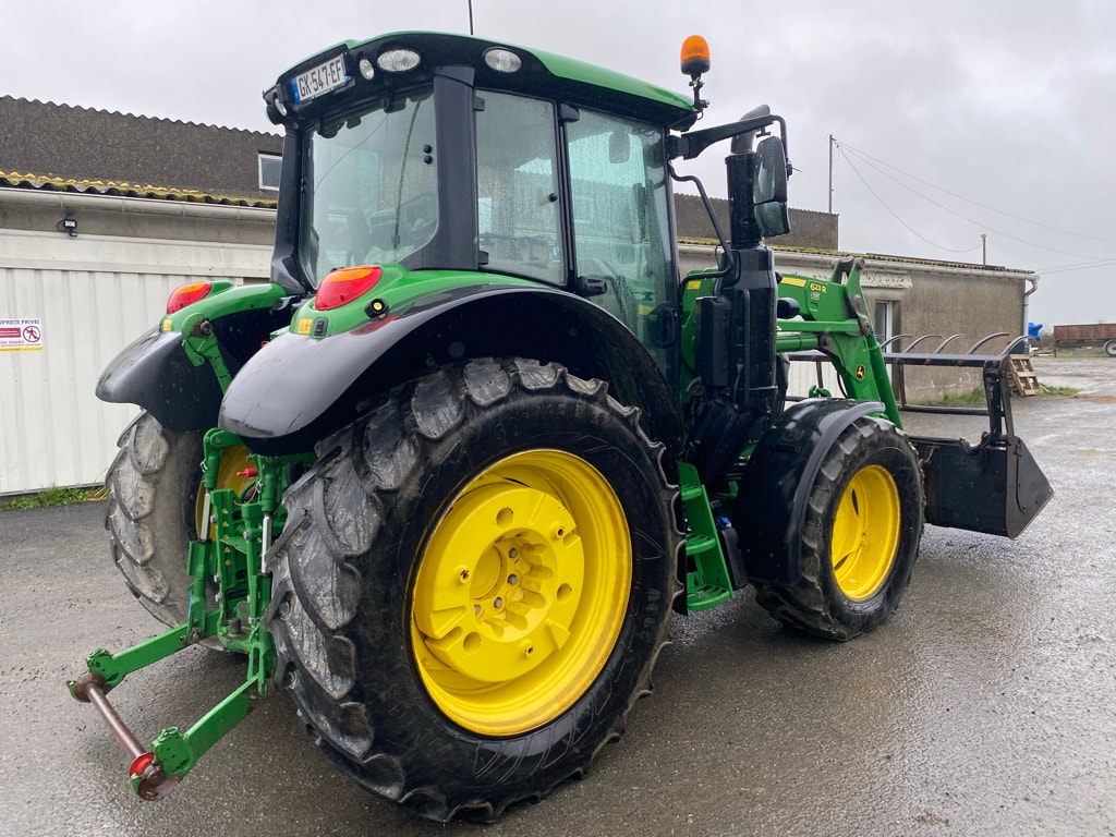 Tracteur chargeur JOHN DEERE 6110M - photo slide 3