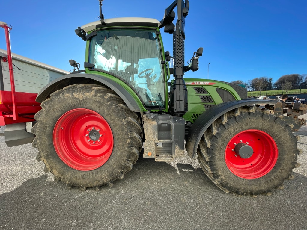 Tracteur FENDT 516 VARIO POWER - photo slide 12