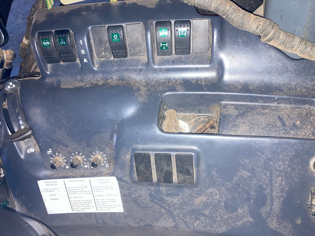 Tracteur MC CORMICK XTX 145 XTRASPEED - photo slide 13