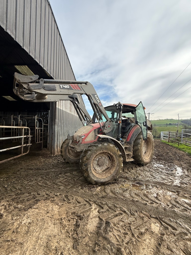 Tracteur chargeur VALTRA G 105 A - photo slide 1