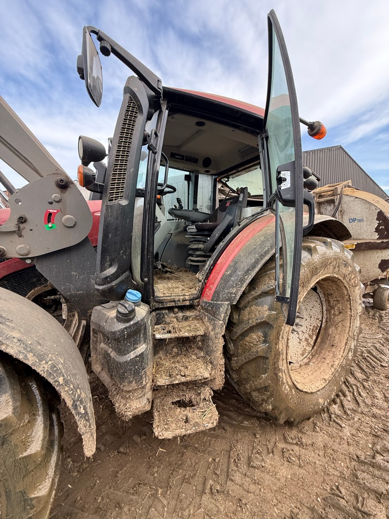 Tracteur chargeur VALTRA G 105 A - photo slide 7