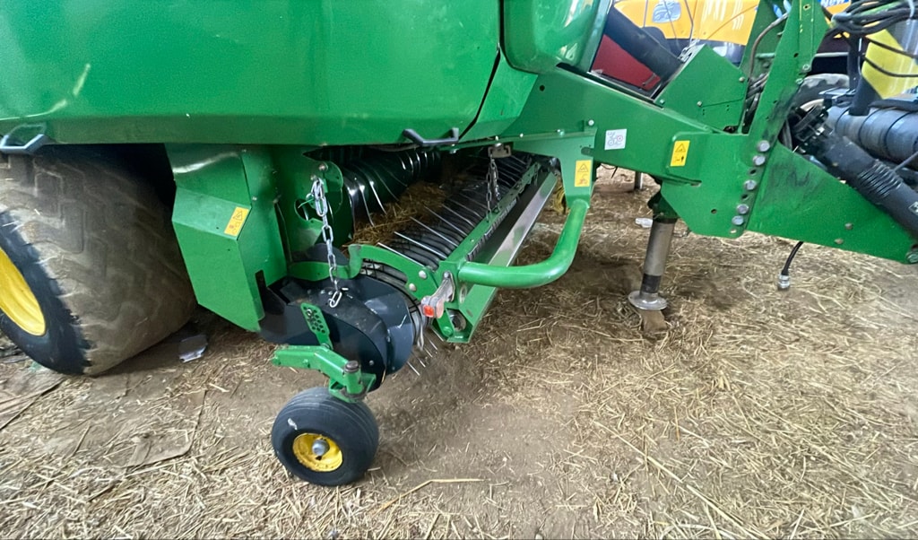 Presse haute densite JOHN DEERE L1534 - photo slide 11