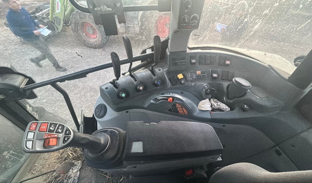 Tracteur CLAAS ARION 450 - photo slide 17