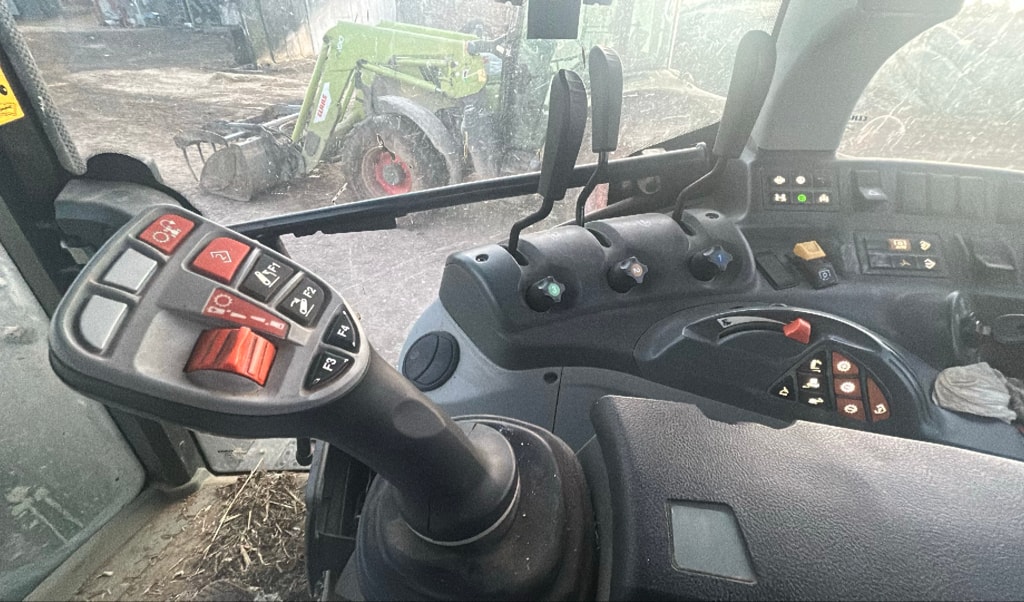 Tracteur CLAAS ARION 450 - photo slide 19
