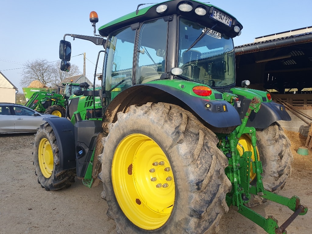 Tracteur JOHN DEERE 6135R - photo slide 4
