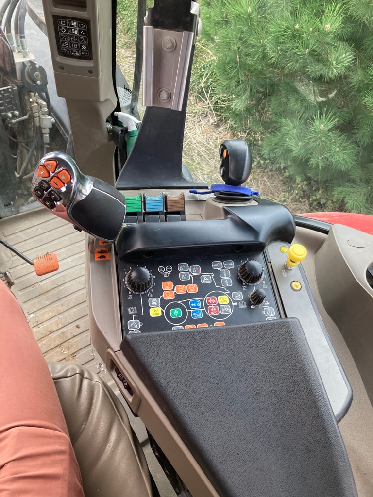 Tracteur chargeur CASE IH PUMA 150 MULTICONTROLLER - photo slide 16