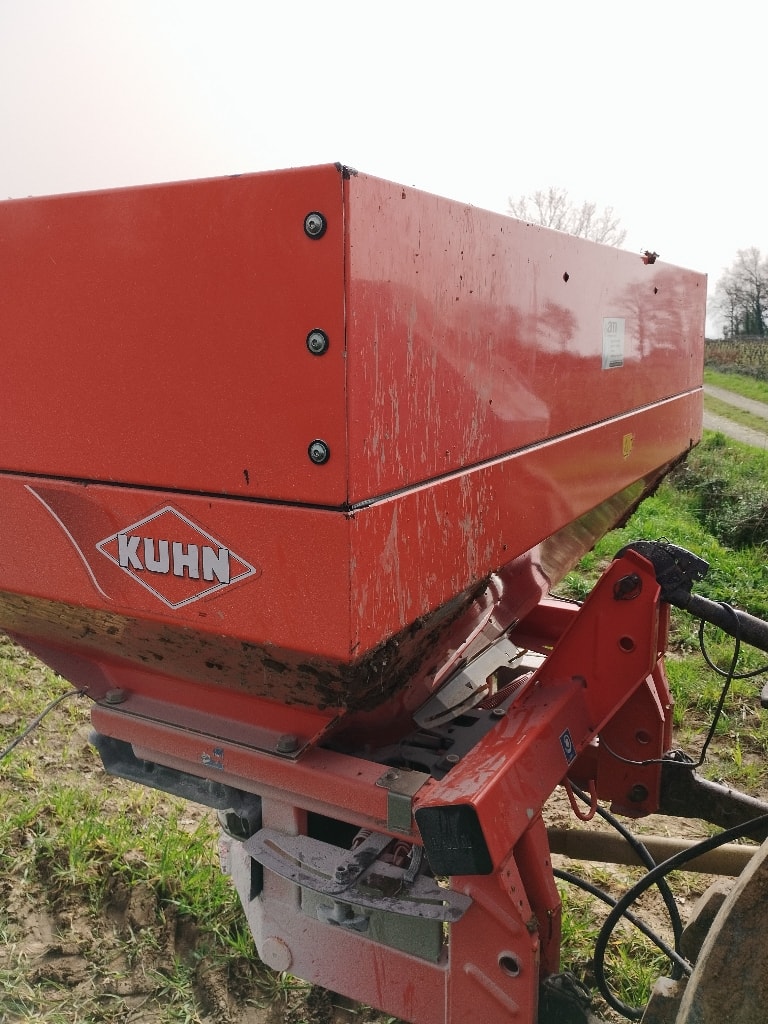 Epandeur engrais KUHN MDS 935 R2 - photo slide 1