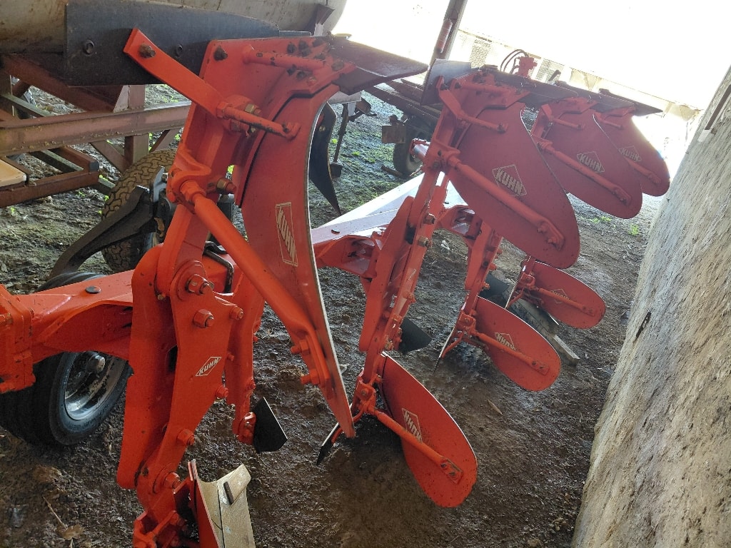 Charrue KUHN Vari master 123 - photo slide 4
