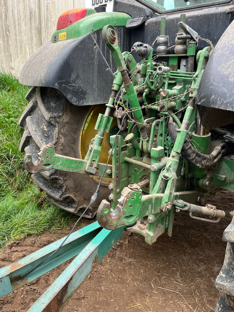 Tracteur chargeur JOHN DEERE 6115M - photo slide 17