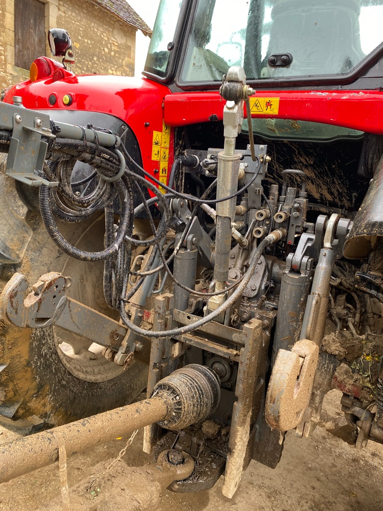 Tracteur MASSEY FERGUSON 6613 DYNA-4 ESSENTIAL - photo slide 10