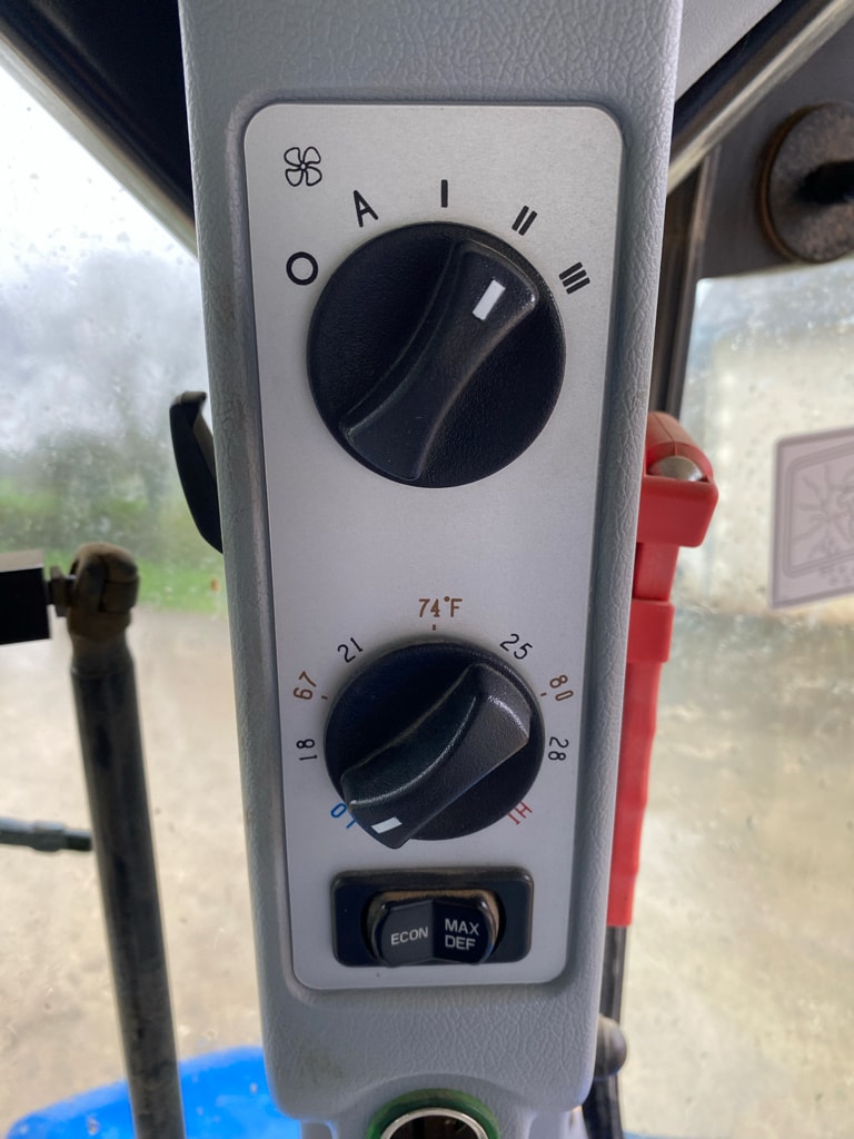 Tracteur NEW HOLLAND T7.220 - photo slide 16