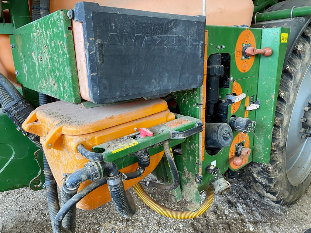 Pulverisateur AMAZONE UX 3200 special - photo slide 11