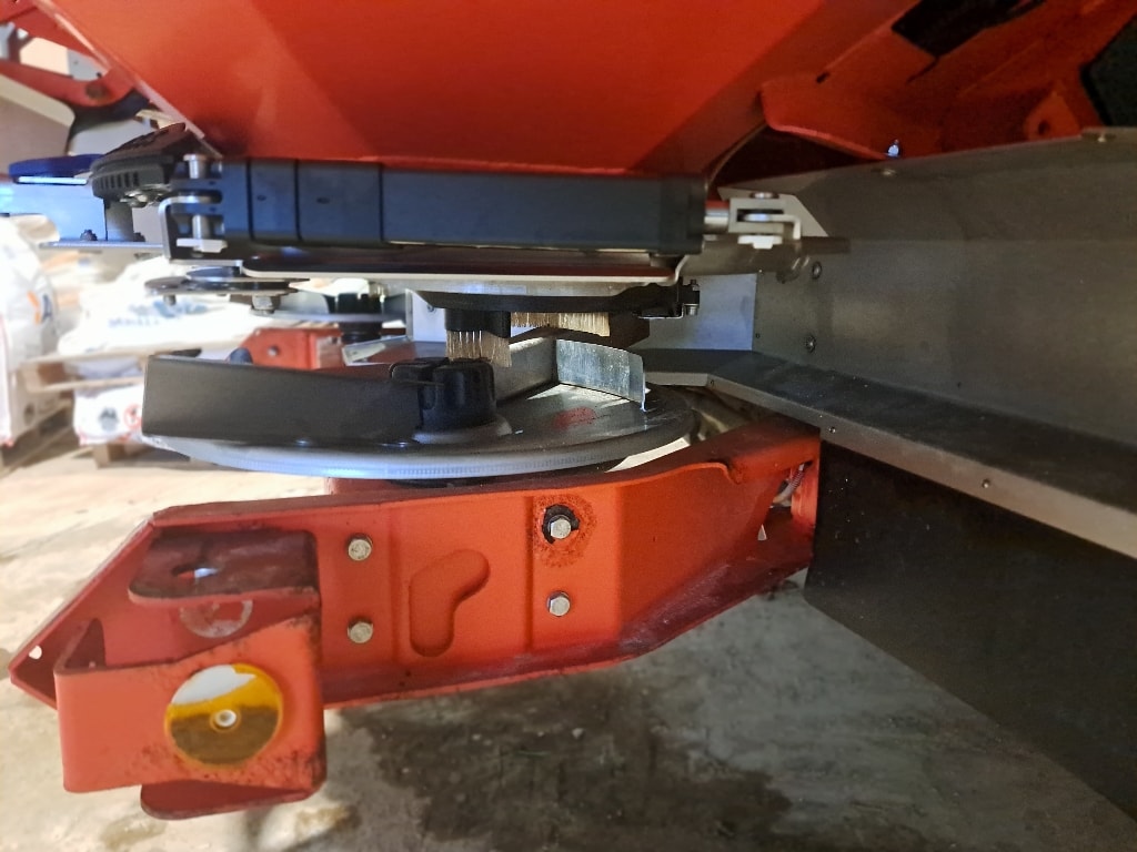 Epandeur engrais KUHN Axis 40.1 H EMC W  - photo slide 10