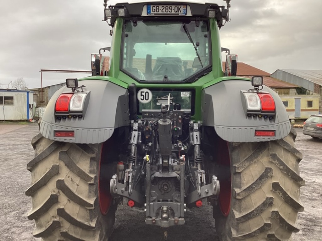 Tracteur FENDT 826 - photo slide 7