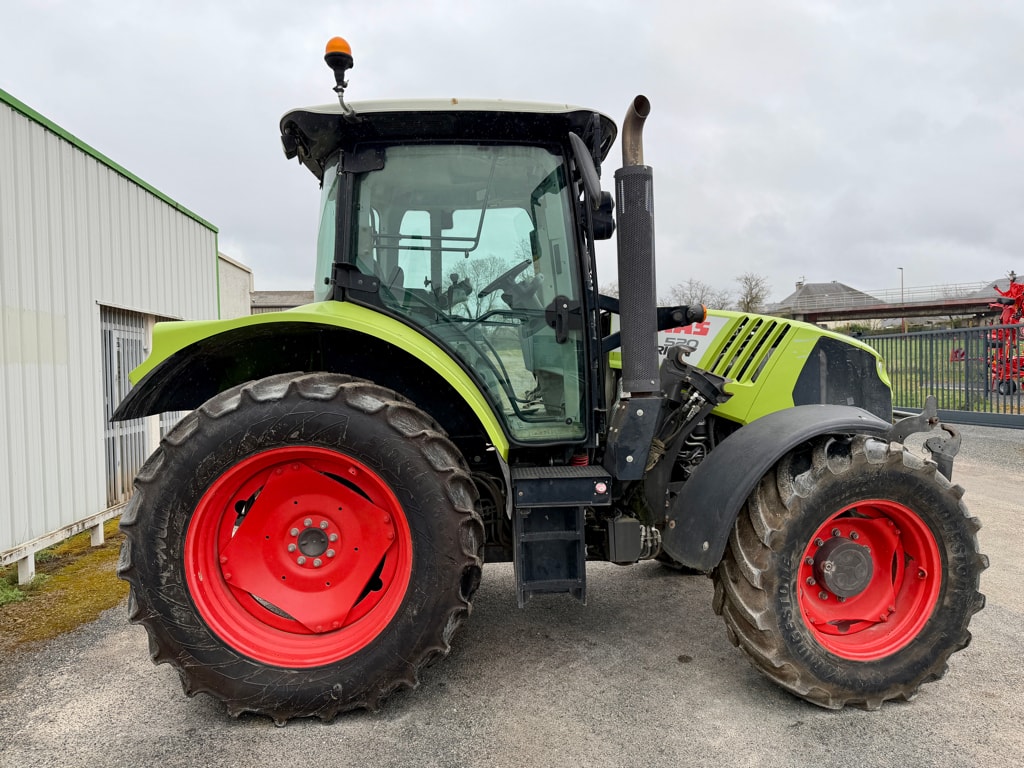 Tracteur CLAAS ARION 520       - photo slide 4