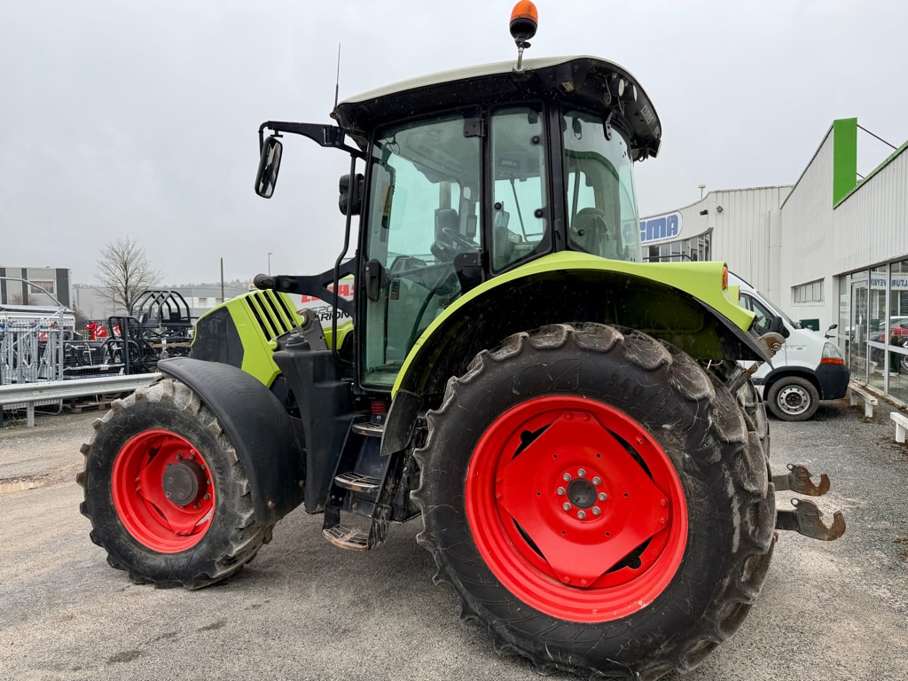 Tracteur CLAAS ARION 520       - photo slide 3