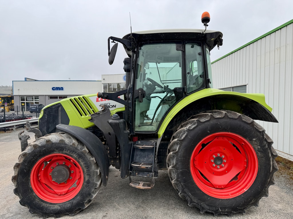 Tracteur CLAAS ARION 520       - photo slide 1