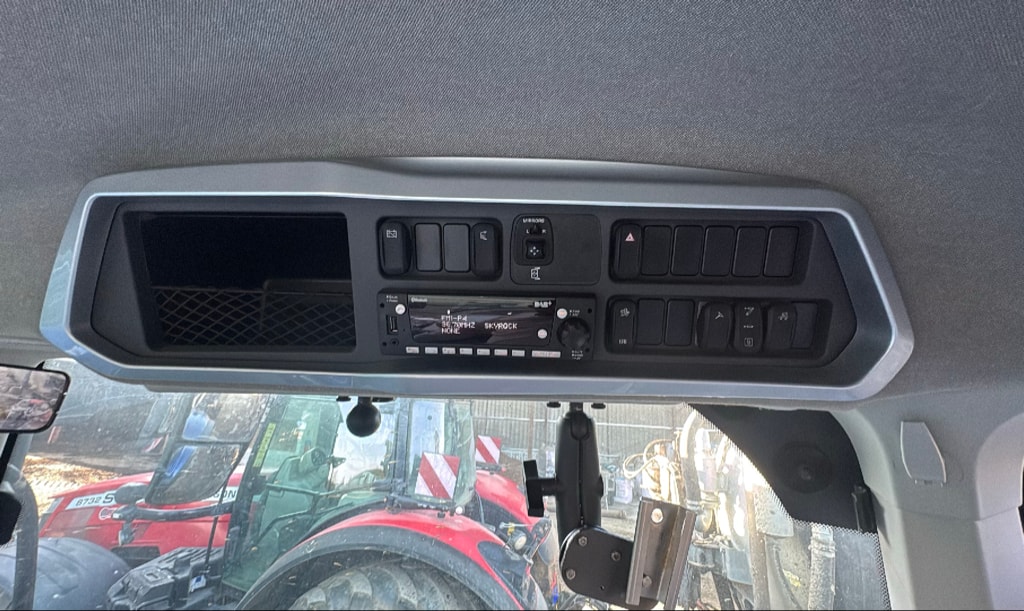 Tracteur NEW HOLLAND T7.315 - photo slide 22