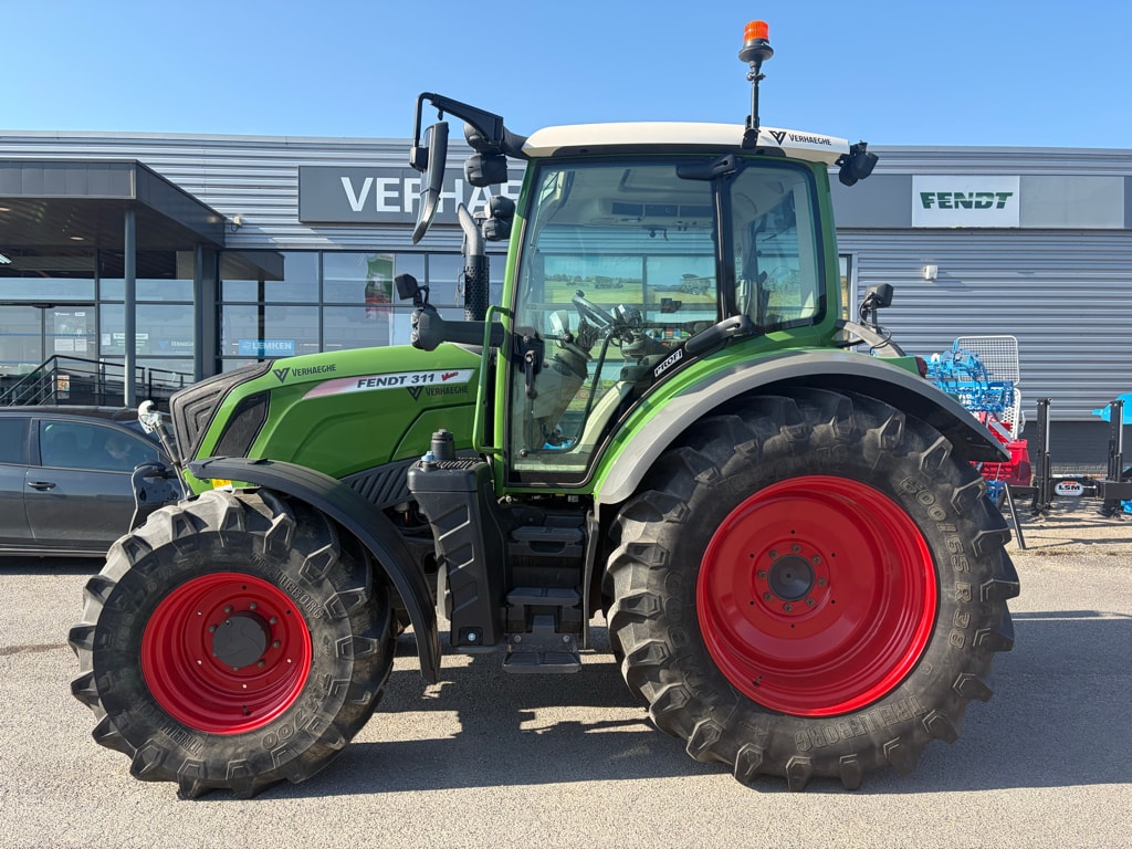 Tracteur FENDT 311 S4 PROFI - photo slide 14