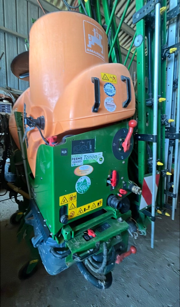 Pulverisateur AMAZONE UF901 - photo slide 2