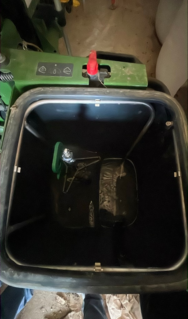 Pulverisateur AMAZONE UF901 - photo slide 8