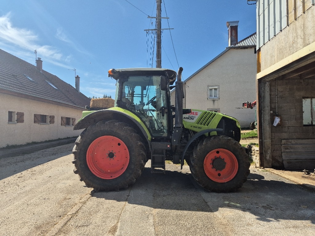 Tracteur CLAAS ARION 520 - photo slide 4