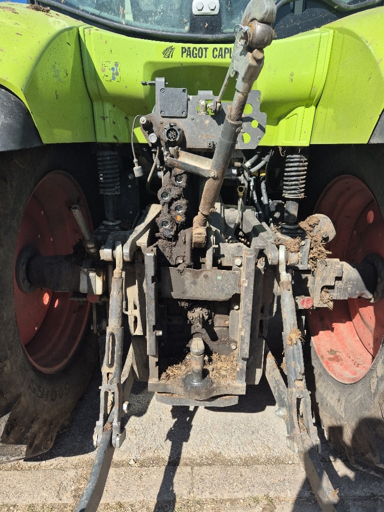 Tracteur CLAAS ARION 520 - photo slide 7
