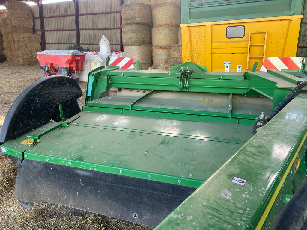 Faucheuse conditionneuse JOHN DEERE S 310 R - photo slide 8