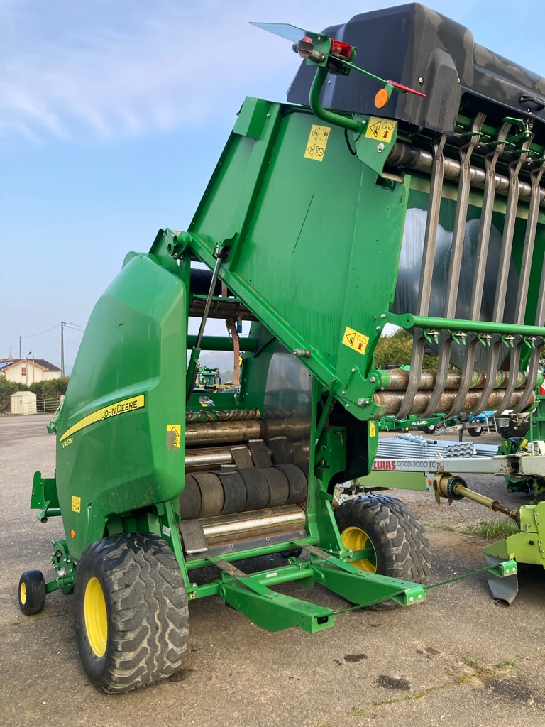 Presse balles rondes JOHN DEERE V461M - photo slide 5