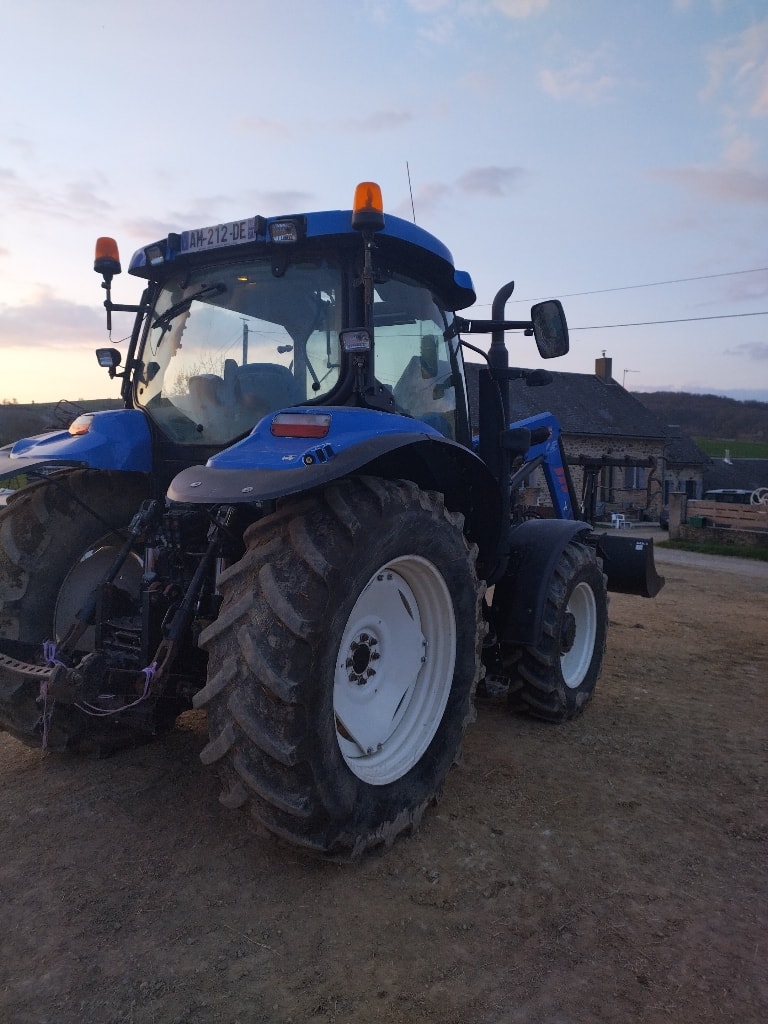 Tracteur chargeur NEW HOLLAND T6020 PLUS - photo slide 3