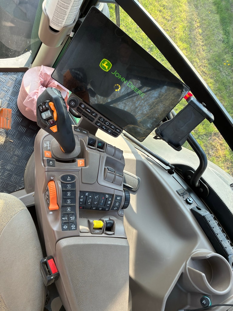 Tracteur JOHN DEERE 6R250 - photo slide 15